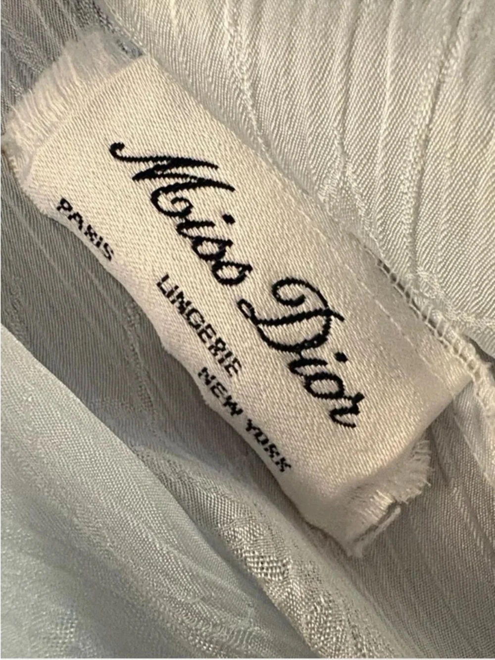 Vintage Dior Cream Lace-Trim Slip Chemise with Floral Jacquard - Picture 4 of 4